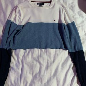 Cropped blue Tommy sweater
